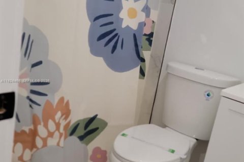 Casa en alquiler en Miami, Florida, 1 dormitorio, 46.45 m2 № 2055038 - foto 7