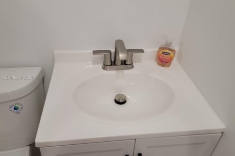 Casa en alquiler en Miami, Florida, 1 dormitorio, 46.45 m2 № 2055038 - foto 5