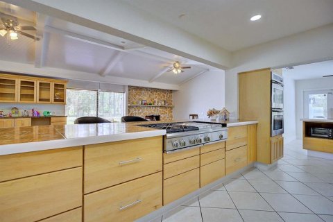 Купить виллу или дом в Себринг, Флорида 15 комнат, 301.56м2, № 2322415 - фото 19