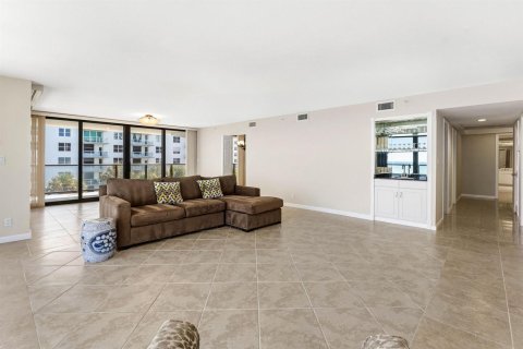 Condo in Palm Beach, Florida, 3 bedrooms  № 2146299 - photo 9