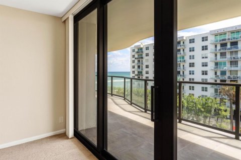 Condo in Palm Beach, Florida, 3 bedrooms  № 2146299 - photo 22