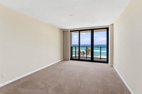 Condo in Palm Beach, Florida, 3 bedrooms  № 2146299 - photo 14