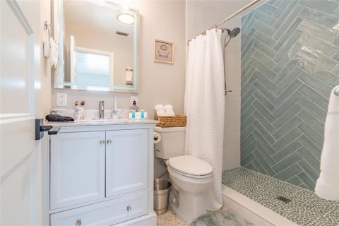 House in South Pasadena, Florida 3 bedrooms, 117.43 sq.m. № 2214670 - photo 18