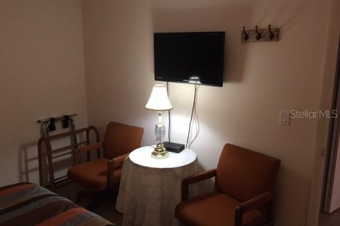 Condo in South Pasadena, Florida, 2 bedrooms  № 2266984 - photo 13
