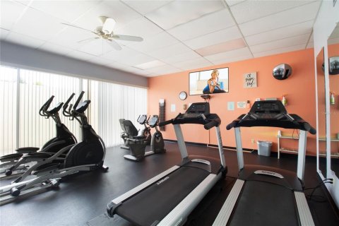 Condo in South Pasadena, Florida, 2 bedrooms  № 2266984 - photo 28