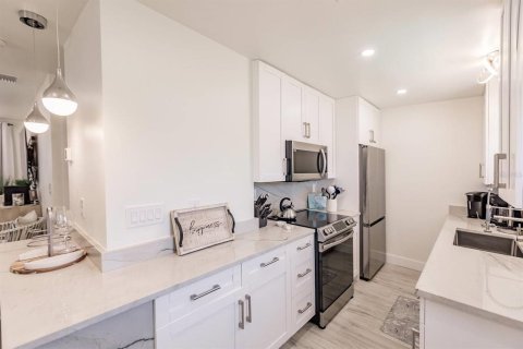 Villa ou maison à louer à Sarasota, Floride: 1 chambre, 64.66 m2 № 2136319 - photo 13