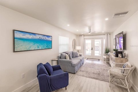 Villa ou maison à louer à Sarasota, Floride: 1 chambre, 64.66 m2 № 2136319 - photo 4