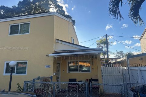 Таунхаус в Майами, Флорида 3 спальни, 107.12м2 № 2023396