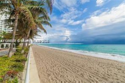 Copropriété à louer à Hollywood, Floride: 1 chambre, 82.03 m2 № 1957688 - photo 4