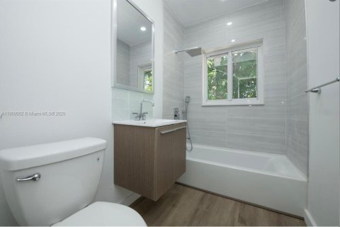 Casa en venta en North Miami Beach, Florida, 2 dormitorios, 92.9 m2 № 1966194 - foto 14