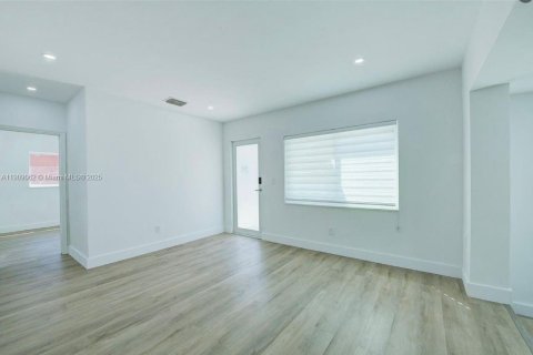 Casa en venta en North Miami Beach, Florida, 2 dormitorios, 92.9 m2 № 1966194 - foto 4