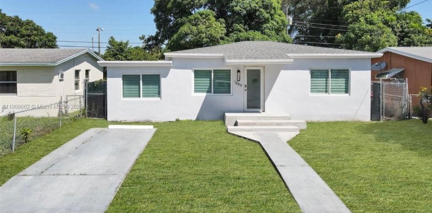 Casa en North Miami Beach, Florida 2 dormitorios, 92.9 m2 № 1966194