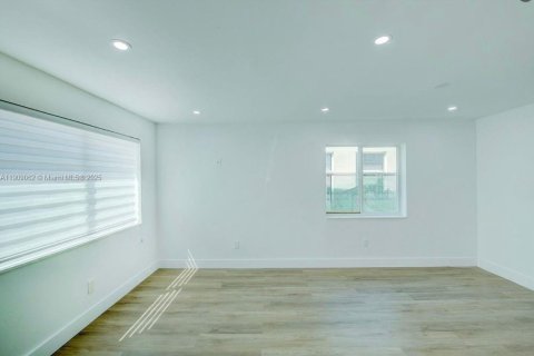 Casa en venta en North Miami Beach, Florida, 2 dormitorios, 92.9 m2 № 1966194 - foto 7