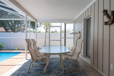 Villa ou maison à louer à Sarasota, Floride: 4 chambres, 166.76 m2 № 217682 - photo 24