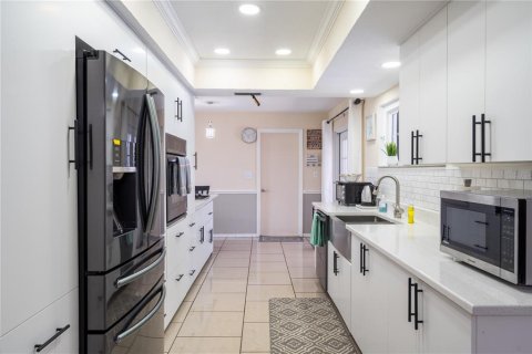 Villa ou maison à louer à Sarasota, Floride: 4 chambres, 166.76 m2 № 217682 - photo 10