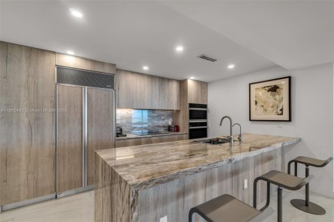 Condominio en venta en Miami Beach, Florida, 3 dormitorios, 161.65 m2 № 2034453 - foto 6