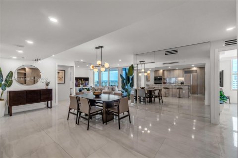 Condominio en venta en Miami Beach, Florida, 3 dormitorios, 161.65 m2 № 2034453 - foto 4