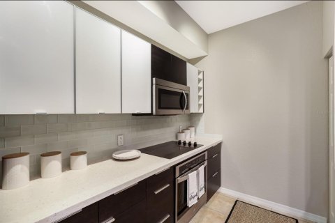 Condo in Sarasota, Florida, 3 bedrooms  № 1687793 - photo 7