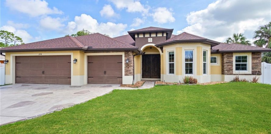 Casa en North Port, Florida 3 dormitorios, 204.38 m2 № 1743279