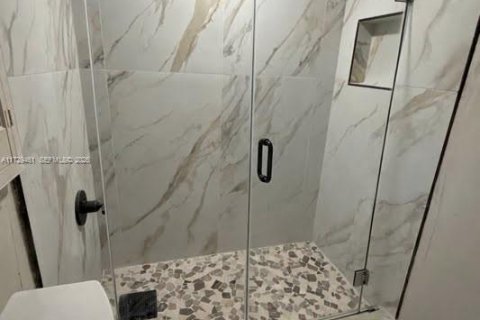 Condo in Pompano Beach, Florida, 3 bedrooms  № 2044523 - photo 24