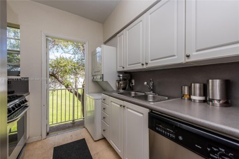 Condominio en alquiler en Miami Beach, Florida, 1 dormitorio, 71.16 m2 № 1972845 - foto 9