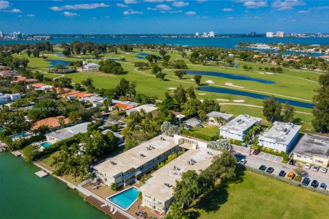 Condominio en alquiler en Miami Beach, Florida, 1 dormitorio, 71.16 m2 № 1972845 - foto 22