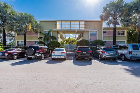 Condominio en alquiler en Miami Beach, Florida, 1 dormitorio, 71.16 m2 № 1972845 - foto 24