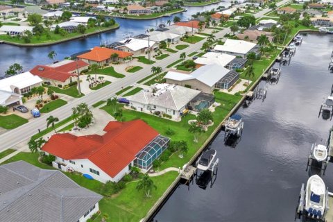 Villa ou maison à vendre à Punta Gorda, Floride: 3 chambres, 184.23 m2 № 2195198 - photo 10