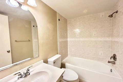 Снять в аренду кондоминиум в Клируотер, Флорида 2 спальни, 95.69м2, № 2113491 - фото 17