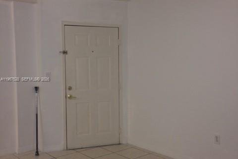 Condo in Miami, Florida, 2 bedrooms № 2029682 - photo 5