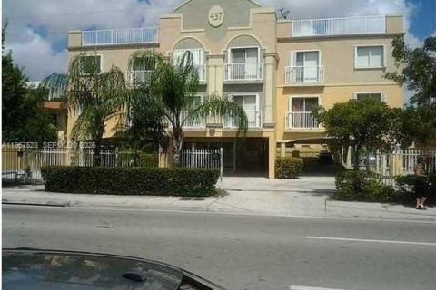 Condo in Miami, Florida, 2 bedrooms № 2029682