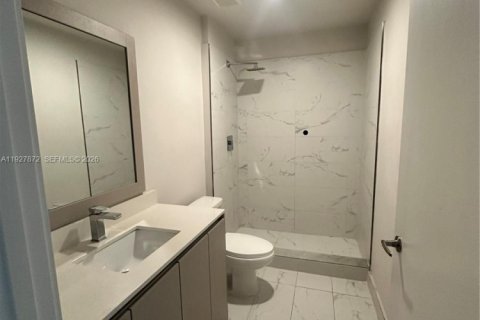 Снять в аренду кондоминиум в Майами, Флорида 3 спальни, 127.83м2, № 2079800 - фото 8