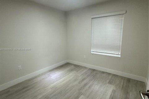 Снять в аренду кондоминиум в Майами, Флорида 3 спальни, 127.83м2, № 2079800 - фото 11