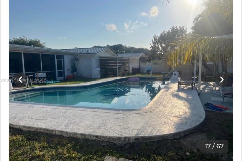 Casa en venta en Hollywood, Florida, 5 dormitorios, 239.59 m2 № 1955046 - foto 9