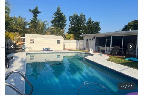 Casa en venta en Hollywood, Florida, 5 dormitorios, 239.59 m2 № 1955046 - foto 11