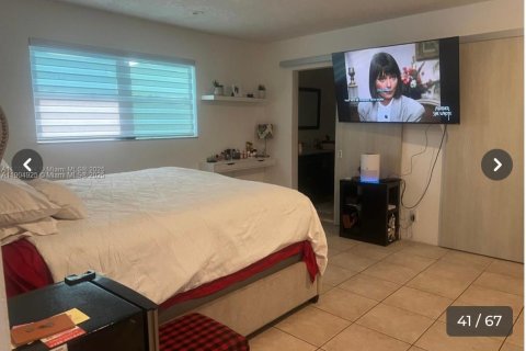 Casa en venta en Hollywood, Florida, 5 dormitorios, 239.59 m2 № 1955046 - foto 17