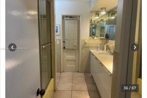 Casa en venta en Hollywood, Florida, 5 dormitorios, 239.59 m2 № 1955046 - foto 13