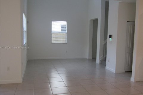 House in Homestead, Florida 3 bedrooms, 192.49 sq.m. № 1937976 - photo 15