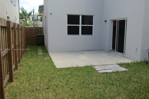 House in Homestead, Florida 3 bedrooms, 192.49 sq.m. № 1937976 - photo 21