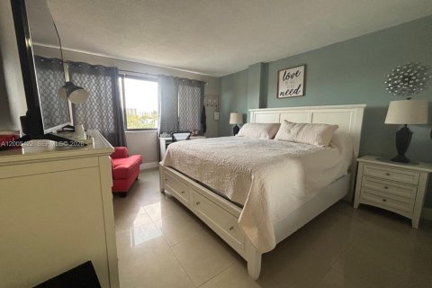Copropriété à vendre à Hallandale Beach, Floride: 1 chambre, 87.05 m2 № 2170629 - photo 8