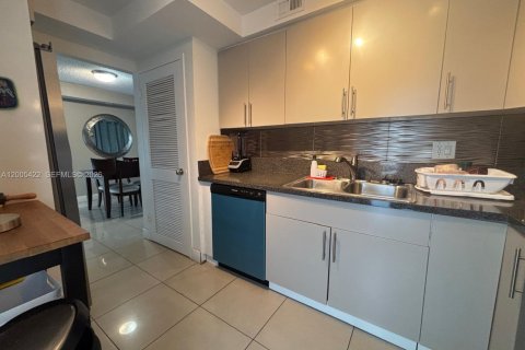 Copropriété à vendre à Hallandale Beach, Floride: 1 chambre, 87.05 m2 № 2170629 - photo 7