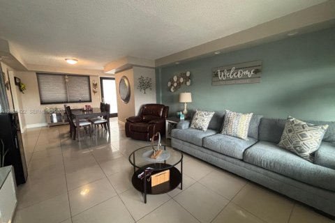 Condo à Hallandale Beach, Floride, 1 chambre  № 2170629