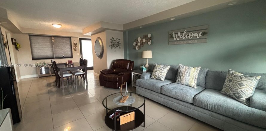Condo à Hallandale Beach, Floride, 1 chambre  № 2170629