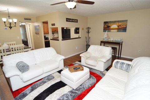 Copropriété à louer à Largo, Floride: 1 chambre, 69.4 m2 № 2196475 - photo 6