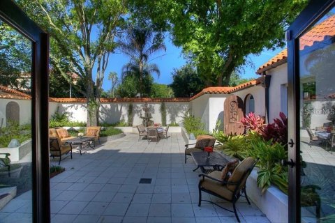 Villa ou maison à louer à Tampa, Floride: 5 chambres, 494.05 m2 № 1719210 - photo 23
