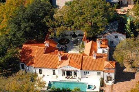 Villa ou maison à louer à Tampa, Floride: 5 chambres, 494.05 m2 № 1719210 - photo 1