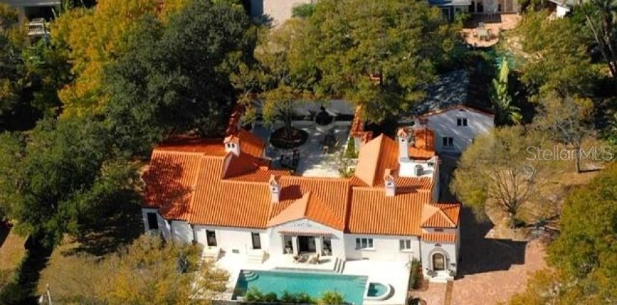 Casa en Tampa, Florida 5 dormitorios, 494.05 m2 № 1719210