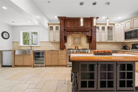 Villa ou maison à louer à Tampa, Floride: 5 chambres, 494.05 m2 № 1719210 - photo 26