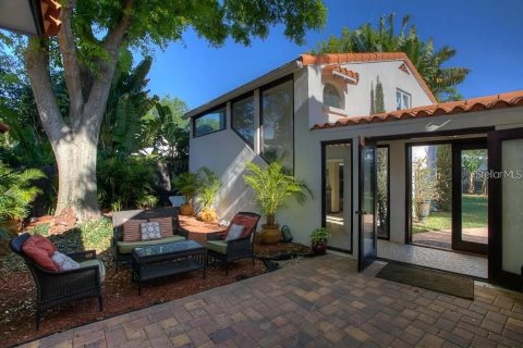 Villa ou maison à louer à Tampa, Floride: 5 chambres, 494.05 m2 № 1719210 - photo 30