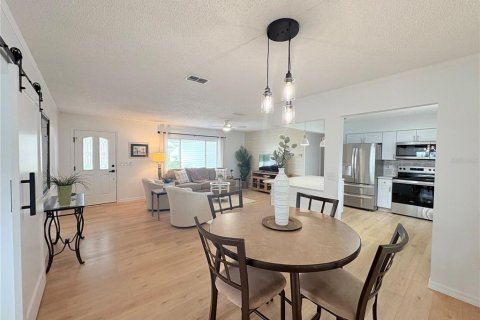 Casa en venta en Summerfield, Florida, 3 dormitorios, 188.22 m2 № 2141939 - foto 8